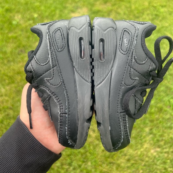 Nike Air Max 90 Triple Black PS Toddler Children’s Shoes CD6868-001 Size 7c - Picture 5 of 8